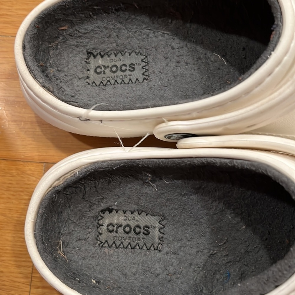 CROCS girls white lined sandals size j2. - Picture 6 of 9